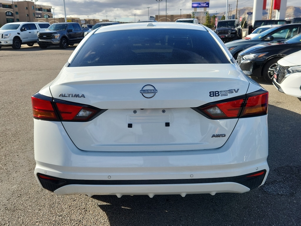 Used 2024 Nissan Altima 2.5 SV Sedan