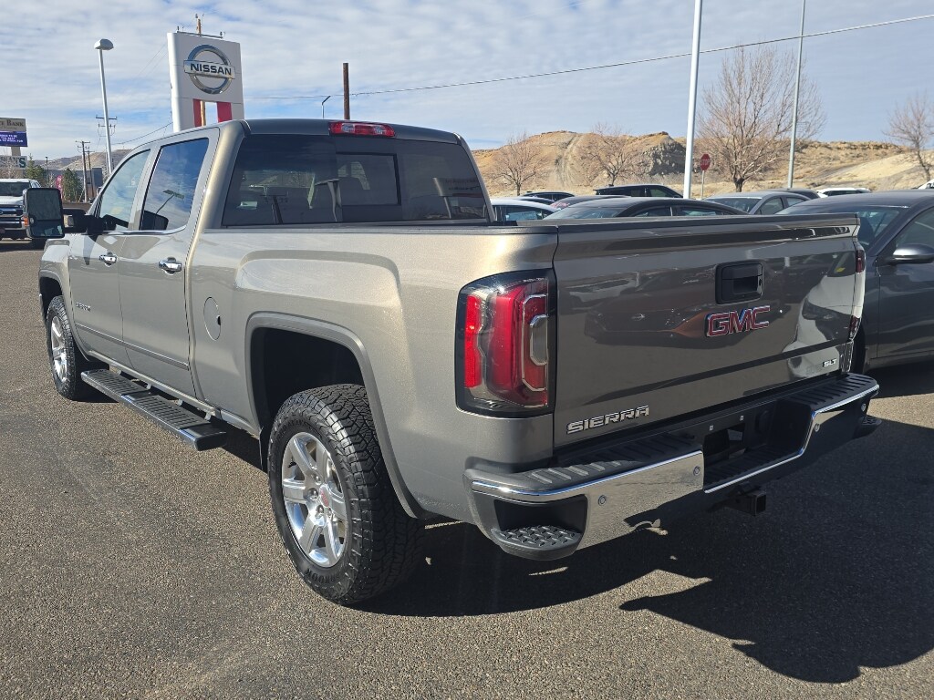 2017 Gmc Sierra 1500 SLT photo 3