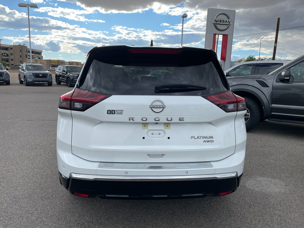 2024 Nissan Rogue Platinum photo 4