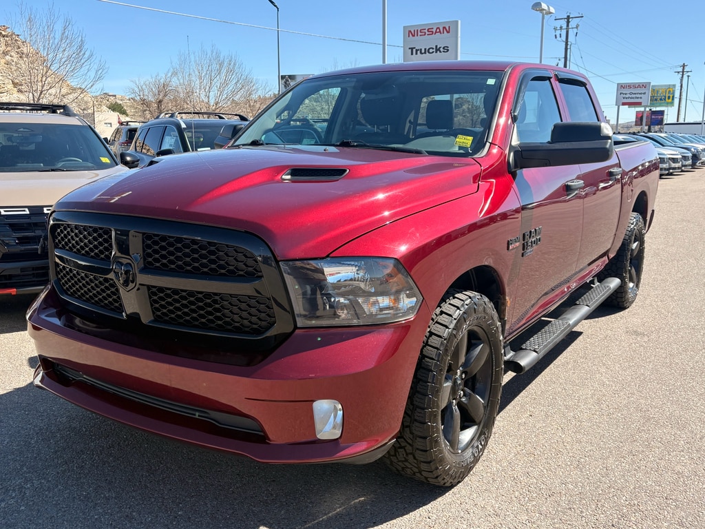 2019 RAM 1500 Classic Express Crew Cab 4x4 5'7's photo