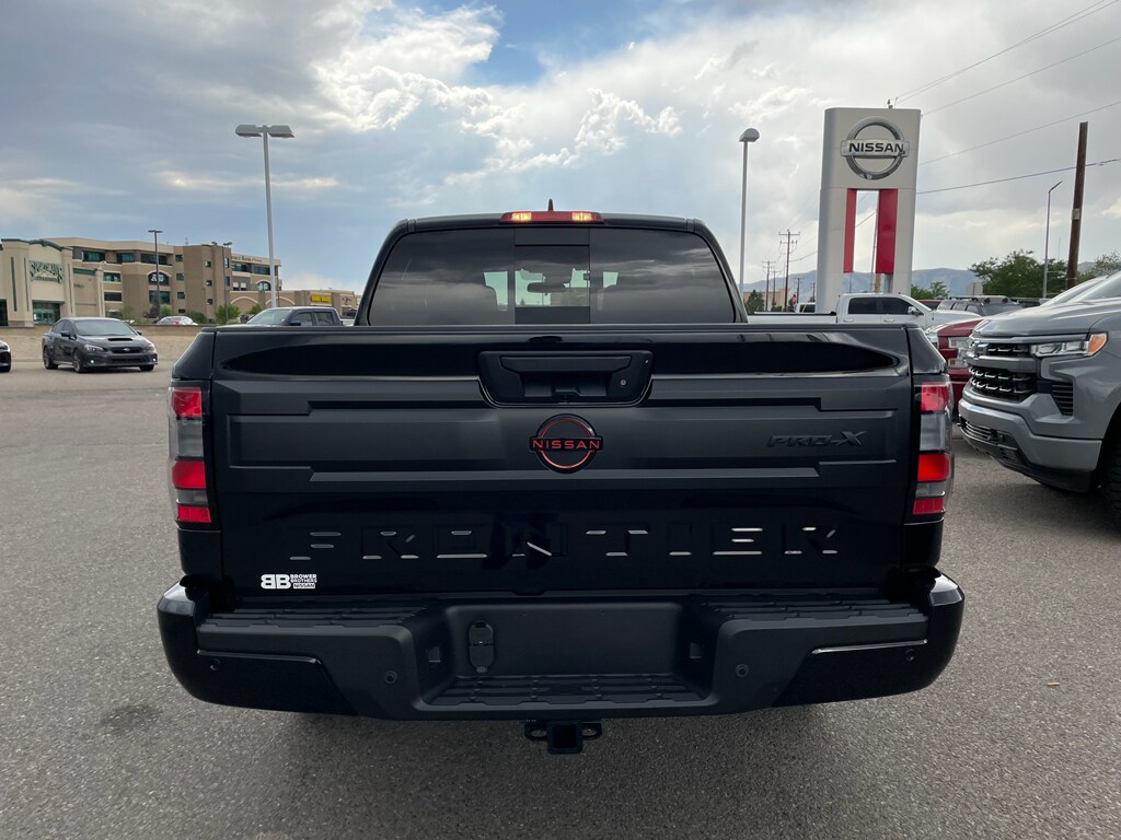 2025 Nissan Frontier PRO-X Crew Cab photo 4