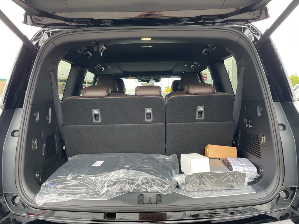2026 Nissan Armada Platinum - Photo 6