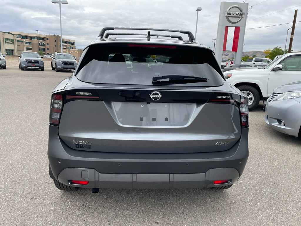 2026 Nissan Kicks SV photo 4