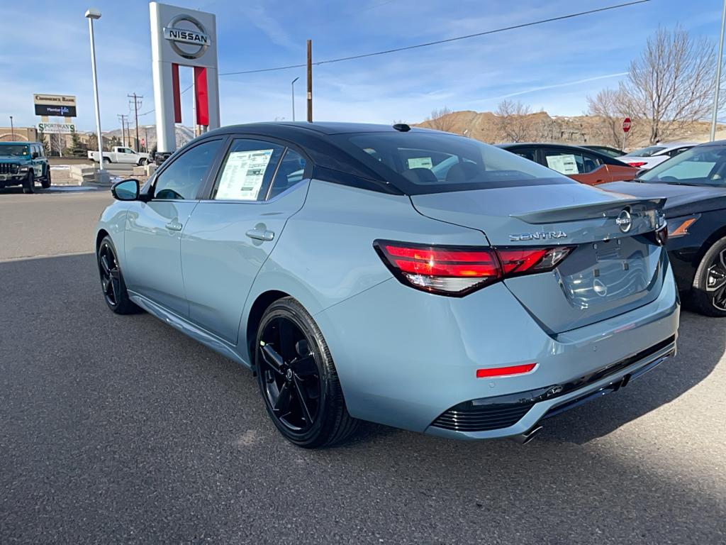2025 Nissan Sentra SR photo 3