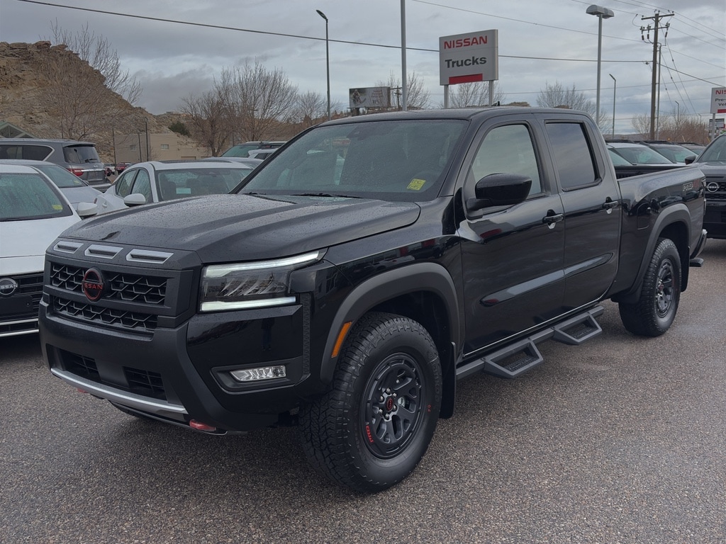 2026 Nissan Frontier PRO-4X's photo