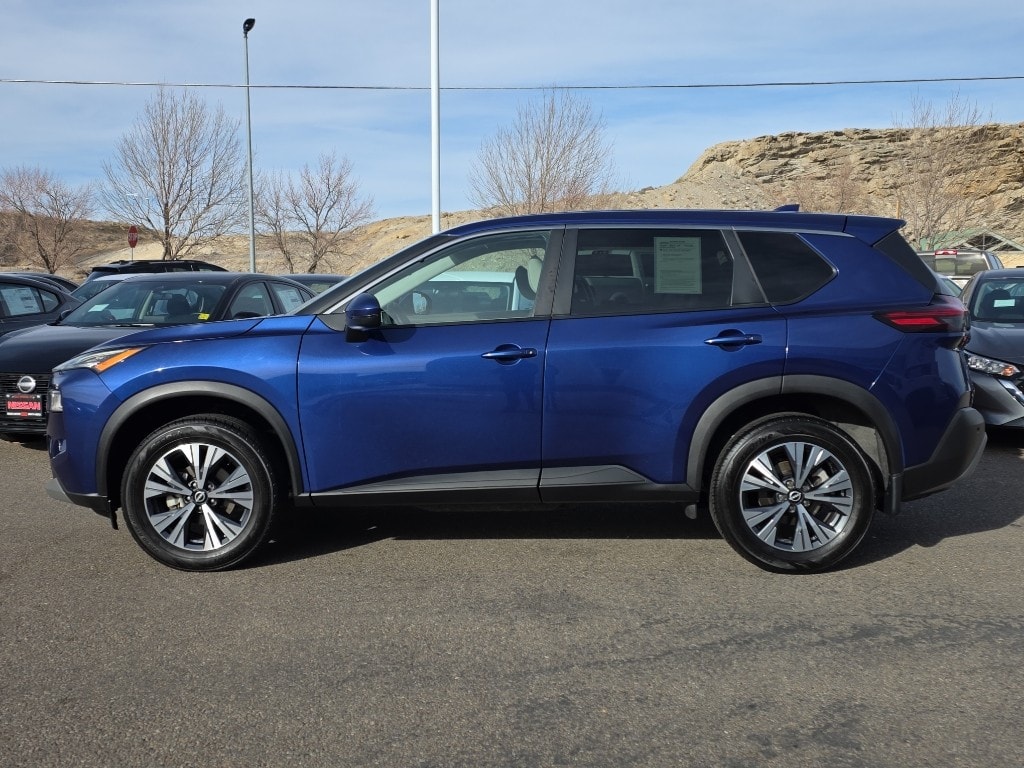 Used 2022 Nissan Rogue SV Sport Utility