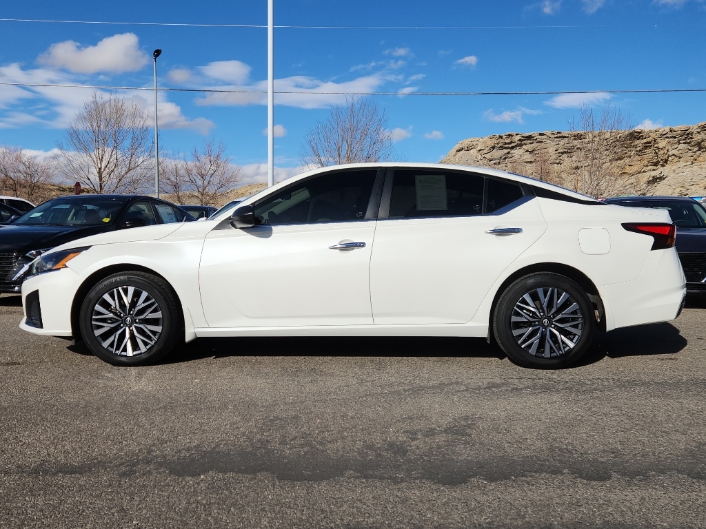 Used 2024 Nissan Altima 2.5 SV Sedan