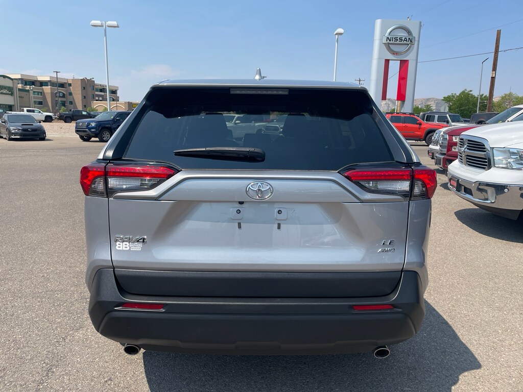 2023 Toyota RAV4 LE photo 4
