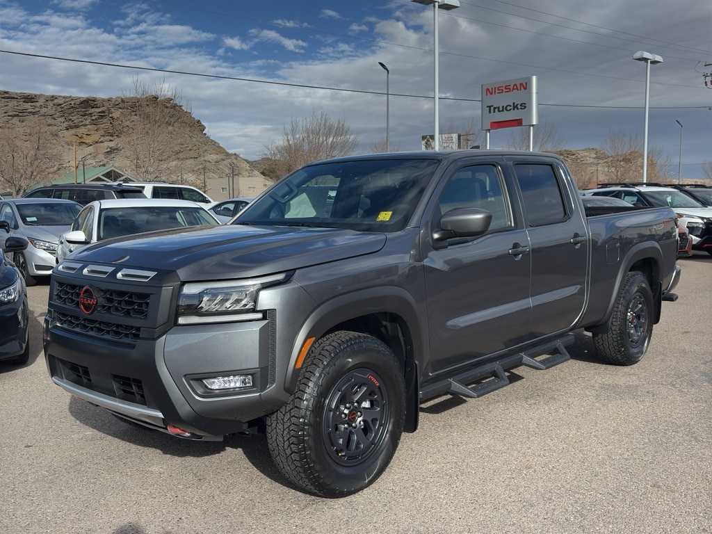 2026 Nissan Frontier PRO-4X's photo