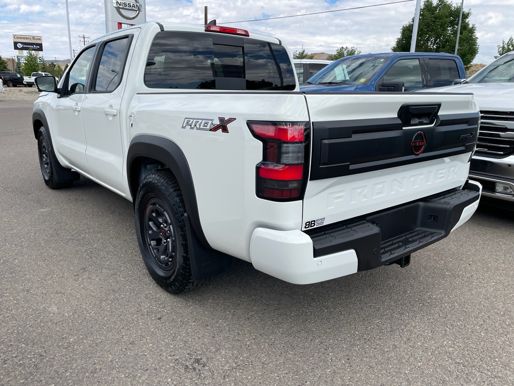2025 Nissan Frontier PRO-X Crew Cab photo 3