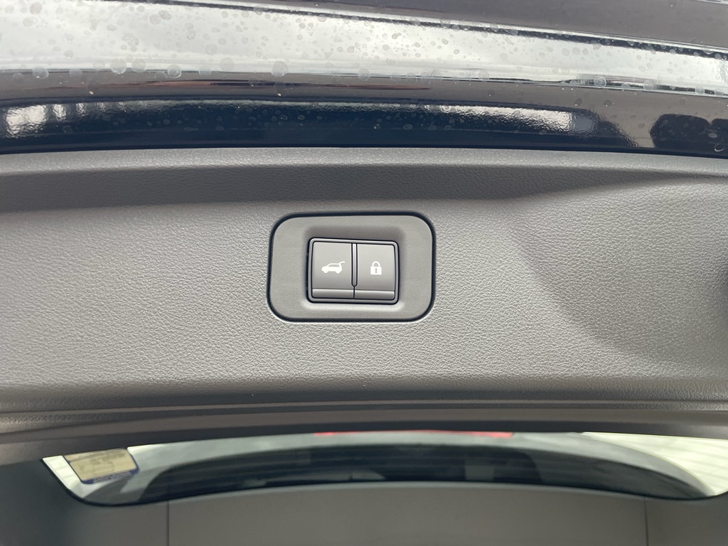 2026 Nissan Armada Platinum - Photo 8
