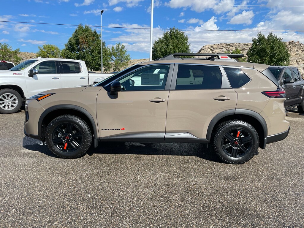 2026 Nissan Rogue SV photo 2