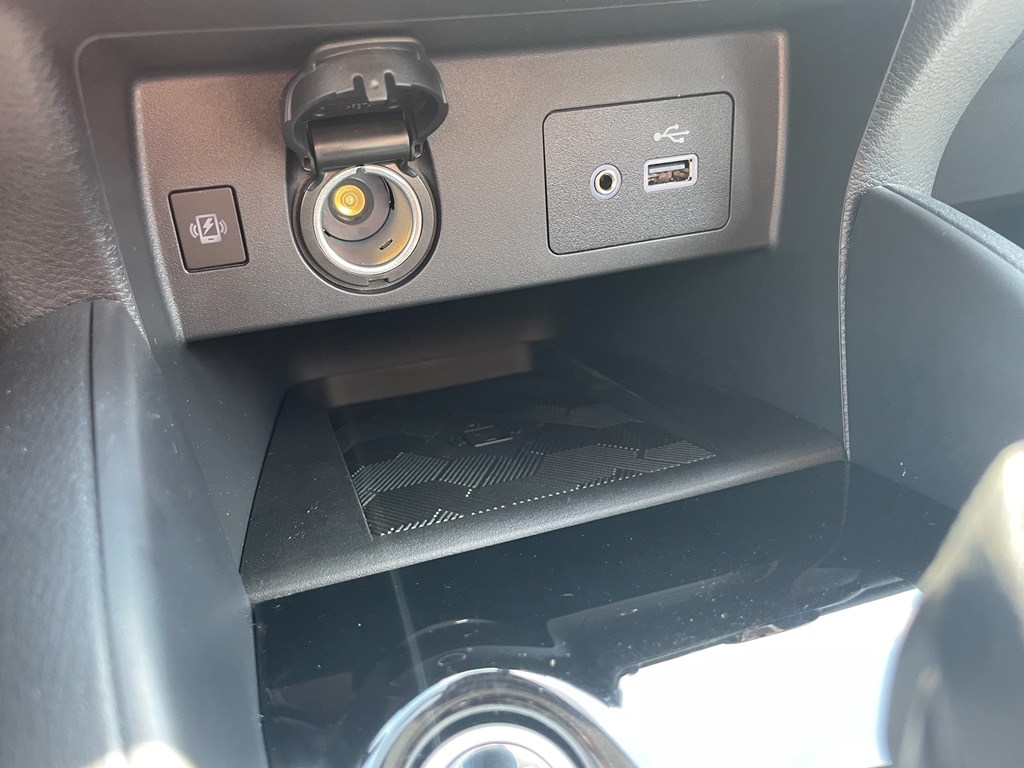 2025 Nissan Versa Sedan SV - Photo 27