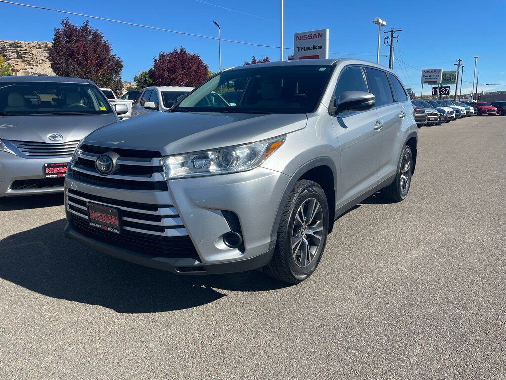 Used 2019 Toyota Highlander LE SUV