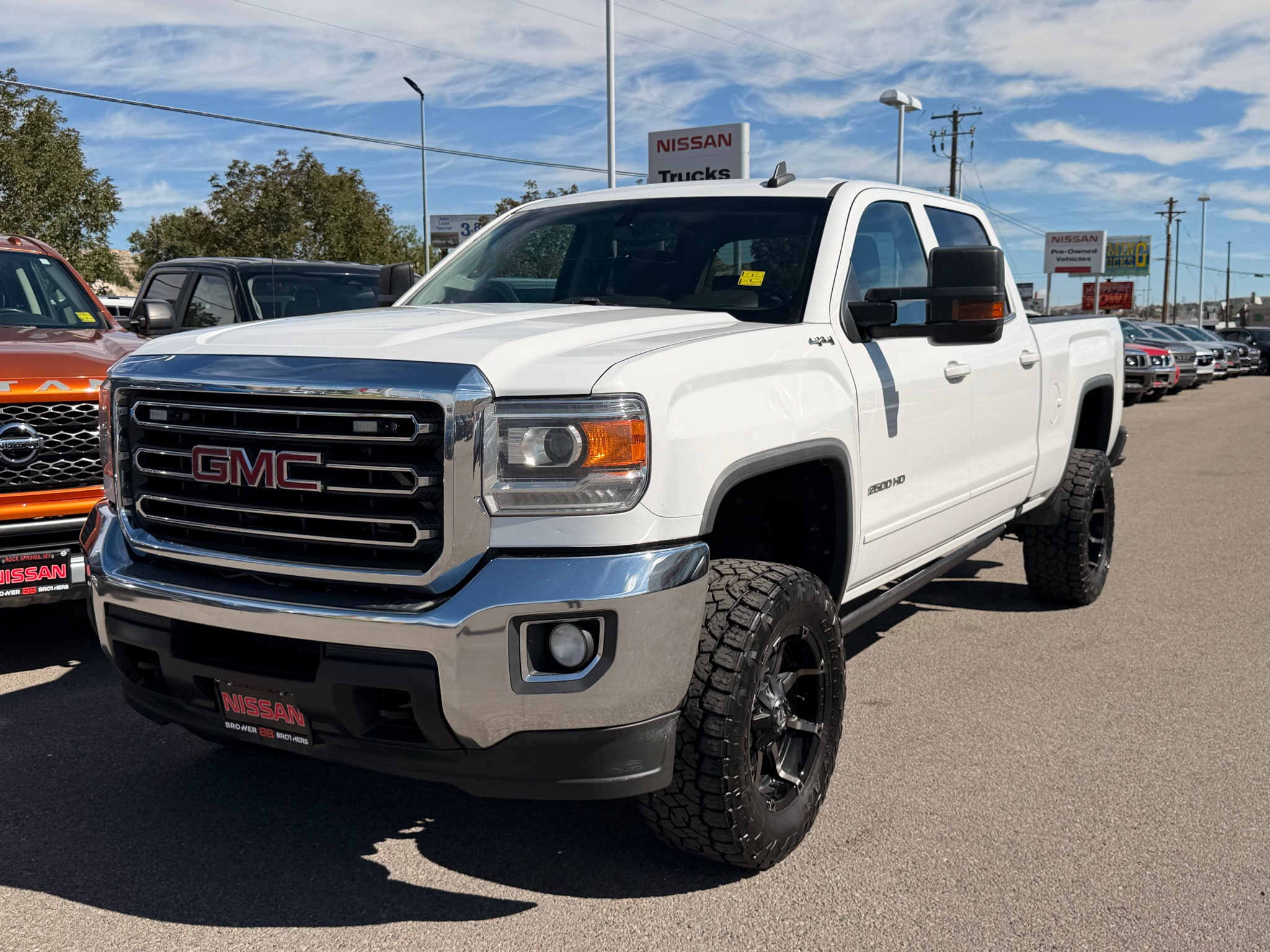 Used 2018 GMC Sierra 2500HD SLE with VIN 1GT12SEG0JF217076 for sale in Rock Springs, WY