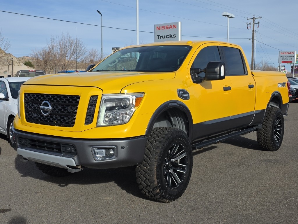 2017 Nissan Titan XD Pro-4X's photo