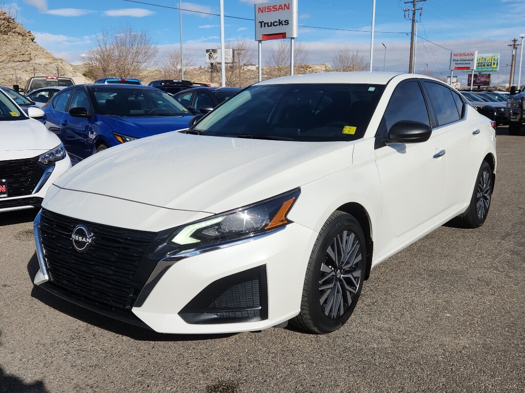 Used 2024 Nissan Altima 2.5 SV Sedan