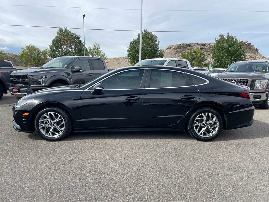 2023 Hyundai Sonata SEL photo 2