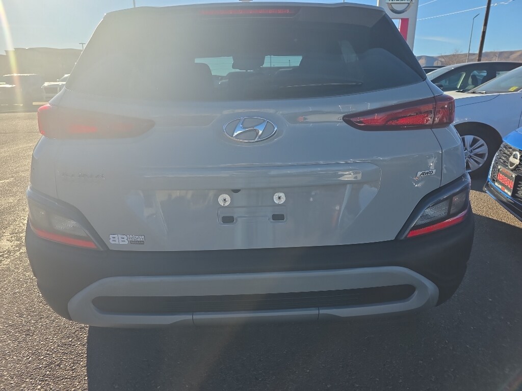 2022 Hyundai Kona SEL N Line photo 3