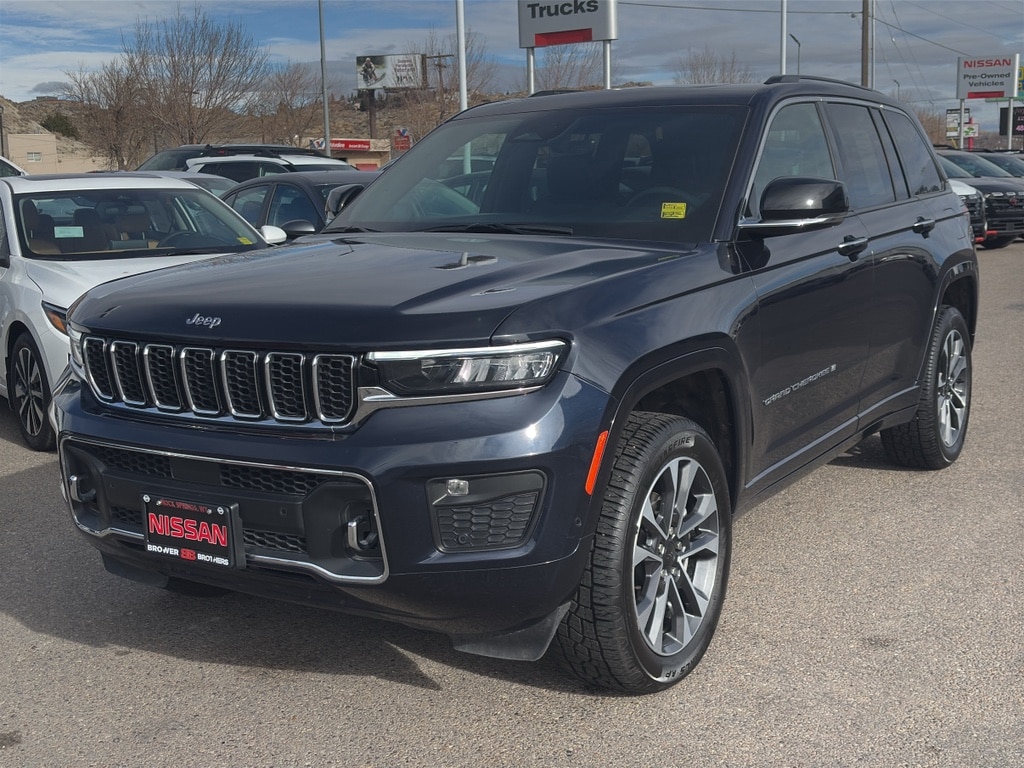 2023 Jeep Grand Cherokee Overland's photo