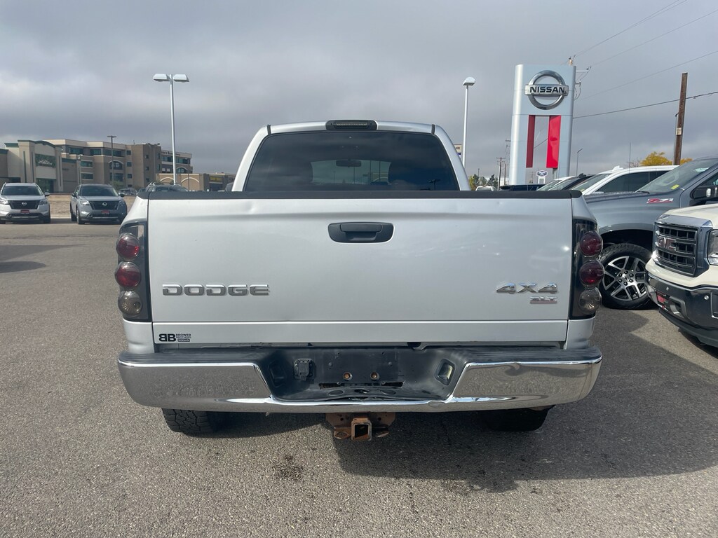 2004 Dodge Ram SLT photo 4