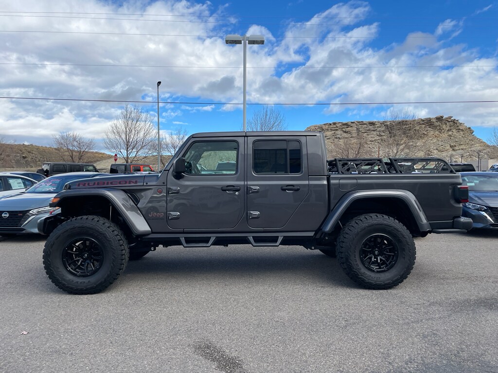 2020 Jeep Gladiator Rubicon photo 2