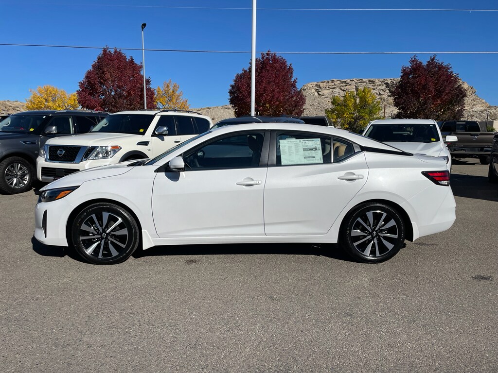 2025 Nissan Sentra SV photo 2