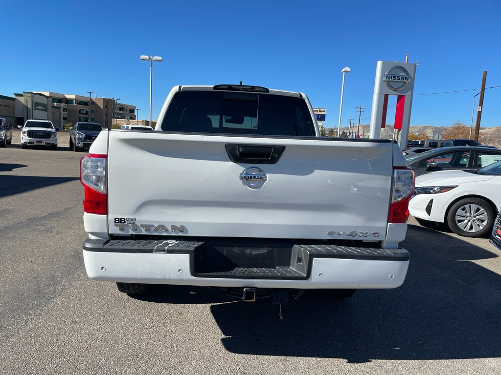 Used 2022 Nissan Titan SV Crew Cab