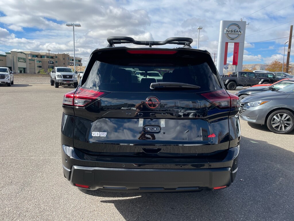 2026 Nissan Rogue SV photo 3