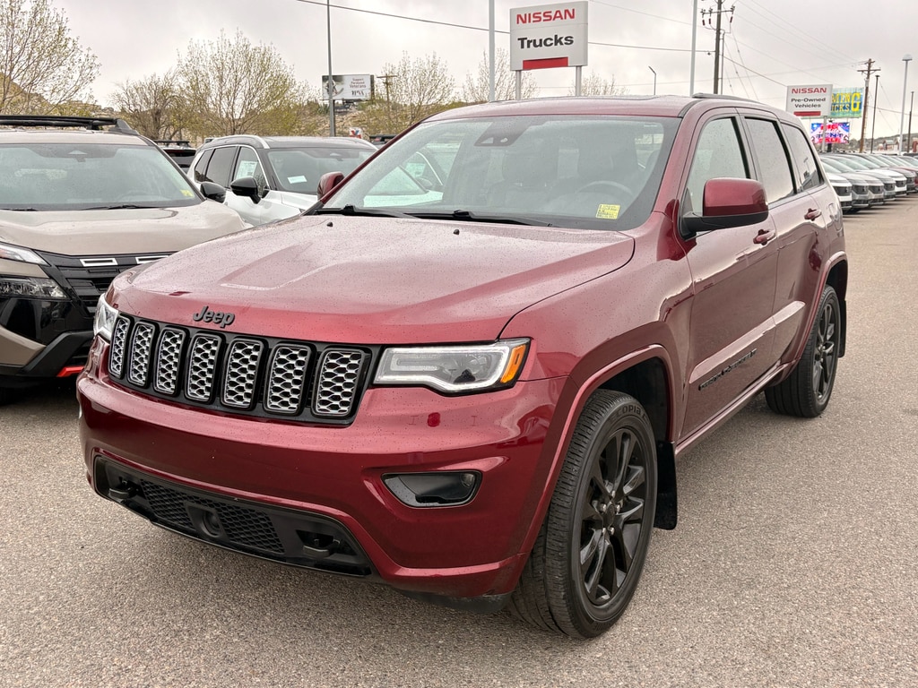2022 Jeep Grand Cherokee Altitude's photo