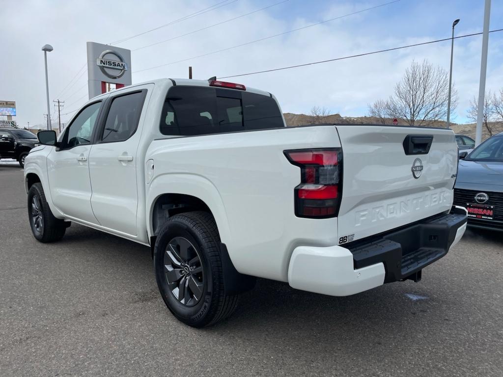 2025 Nissan Frontier SV photo 3