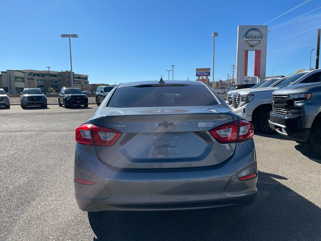 2018 Chevrolet Cruze LT photo 4