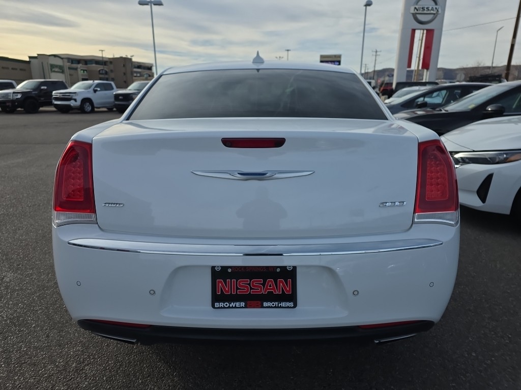 Used 2018 Chrysler 300C Limited Sedan