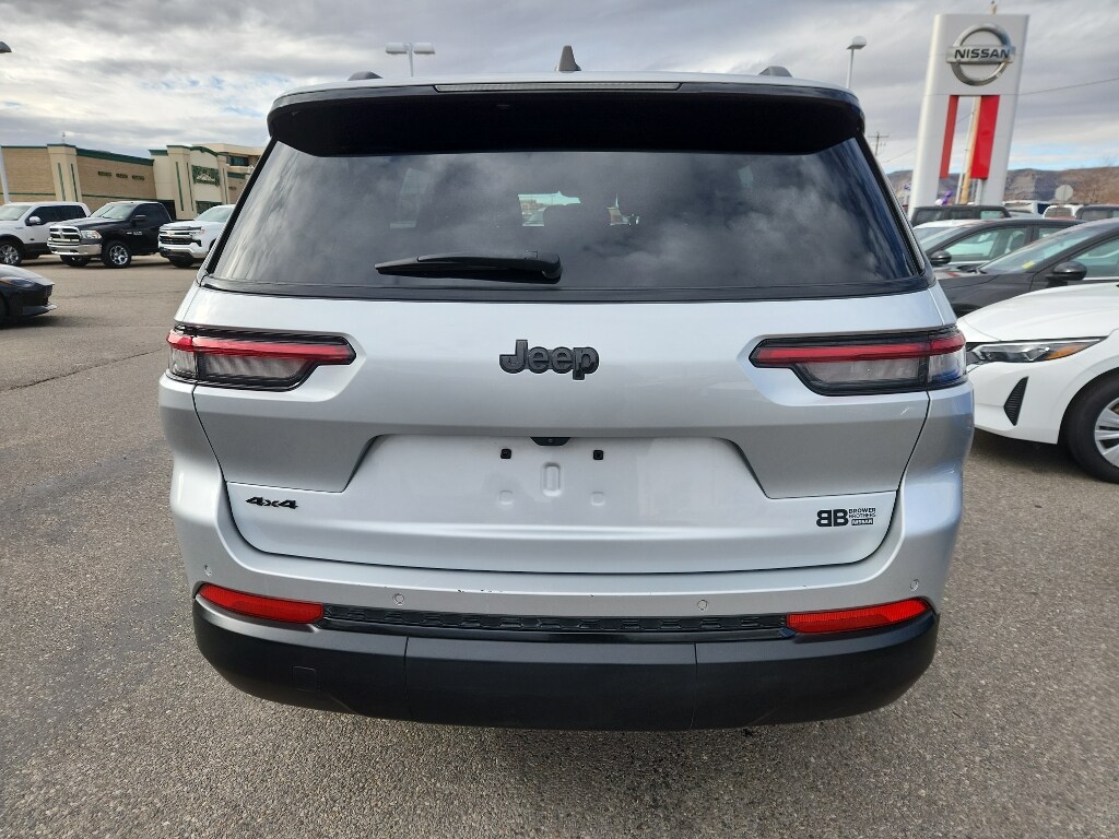 2024 Jeep Grand Cherokee Altitude photo 4