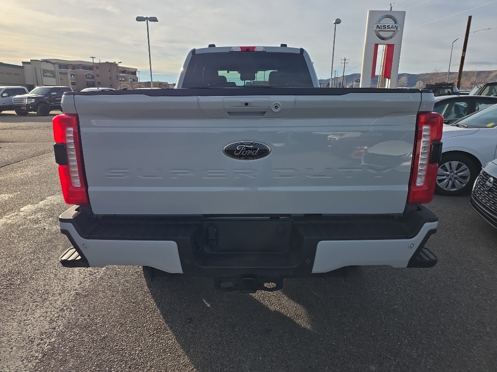 Image of 2025 Ford F-350 Lariat Crew Cab