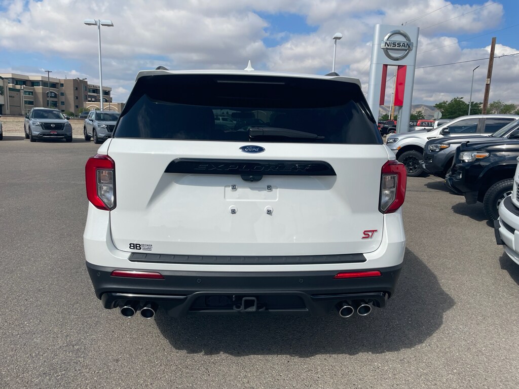 2023 Ford Explorer ST photo 4