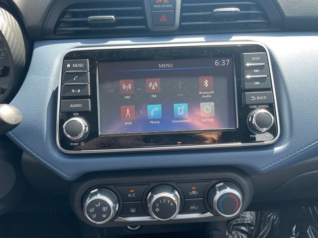 2025 Nissan Versa Sedan SV - Photo 24