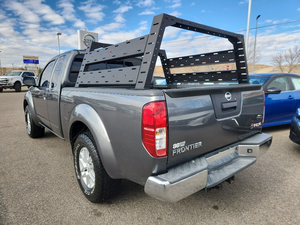 2016 Nissan Frontier photo 2