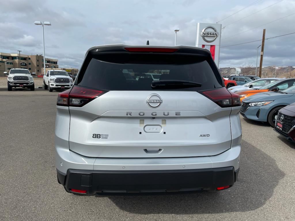 2025 Nissan Rogue S photo 4