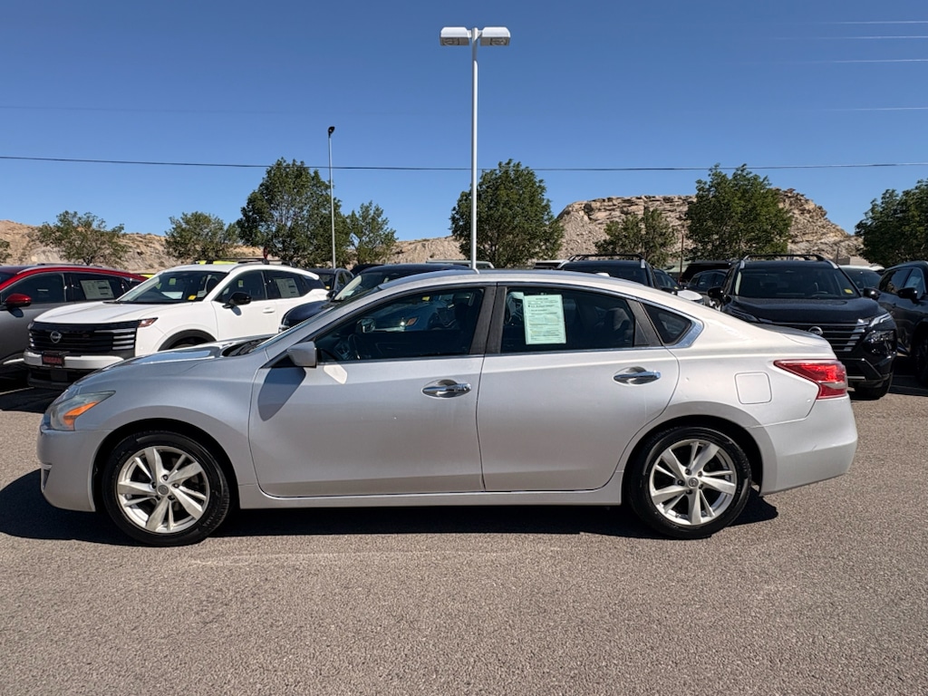Used 2013 Nissan Altima Sedan SV with VIN 1N4AL3AP4DN453027 for sale in Rock Springs, WY