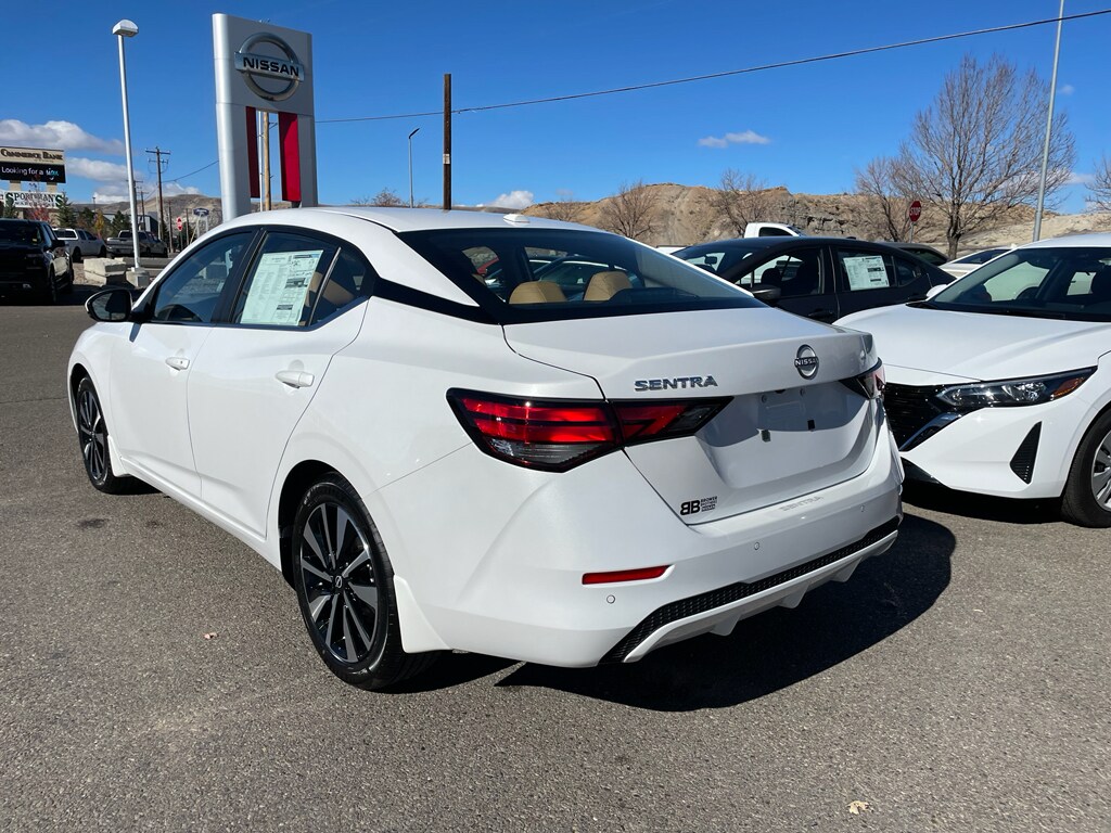 2025 Nissan Sentra SV photo 3