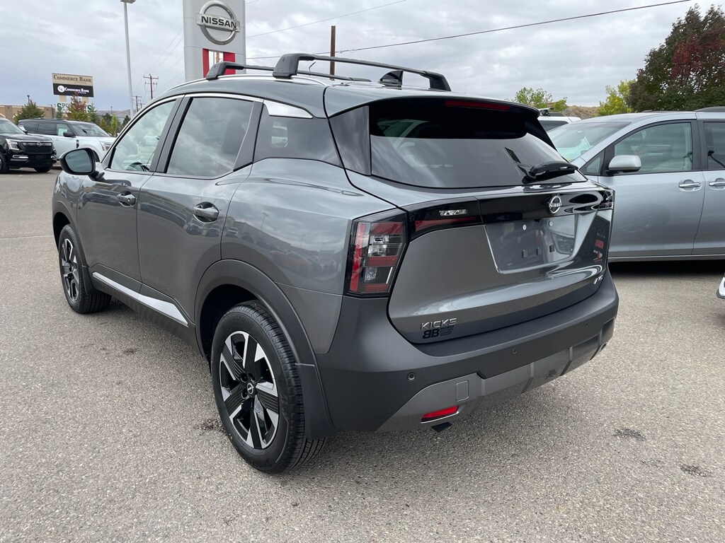 2026 Nissan Kicks SV photo 3