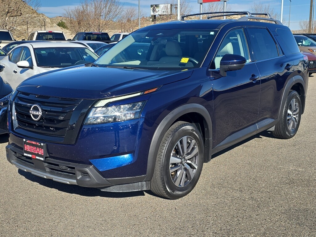 Used 2023 Nissan Pathfinder SL Sport Utility