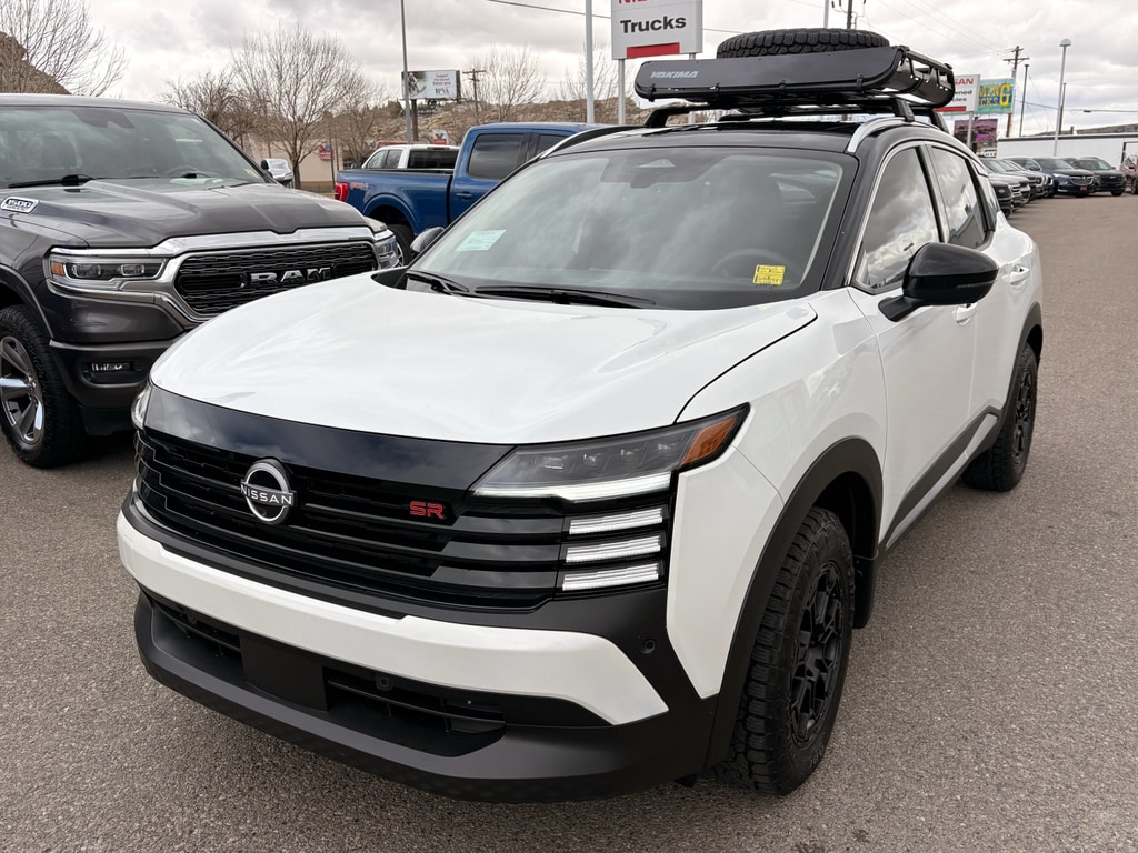 2026 Nissan Kicks 2.0 SR AWD's photo