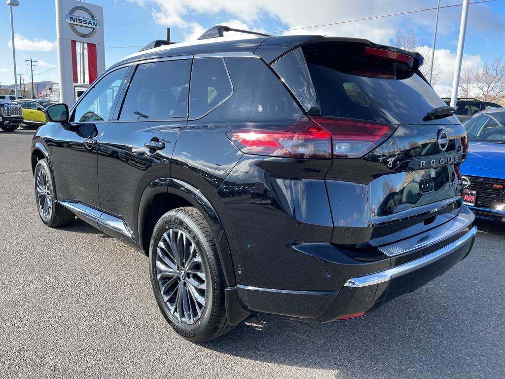 2025 Nissan Rogue Platinum photo 3