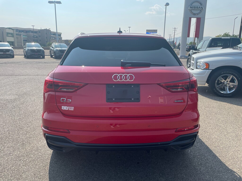 2020 Audi Q3 S line Premium Plus photo 2