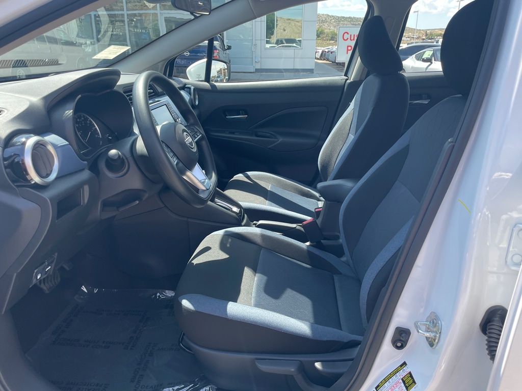 2025 Nissan Versa Sedan SV - Photo 12