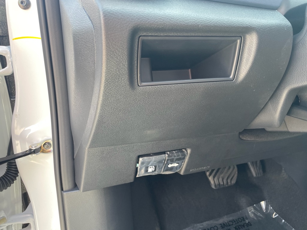 2025 Nissan Versa Sedan SV - Photo 13
