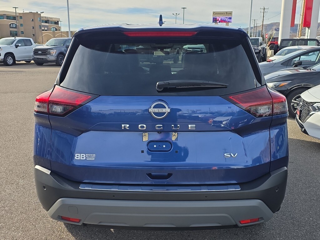 Used 2022 Nissan Rogue SV Sport Utility