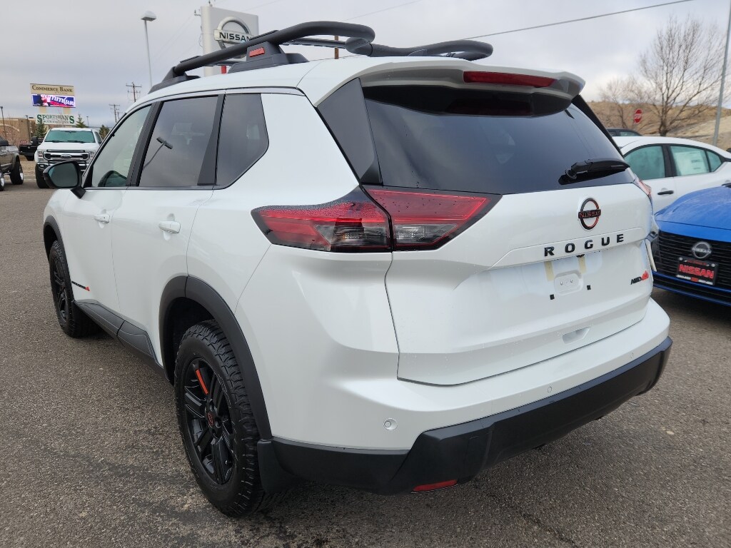 2026 Nissan Rogue SV photo 2